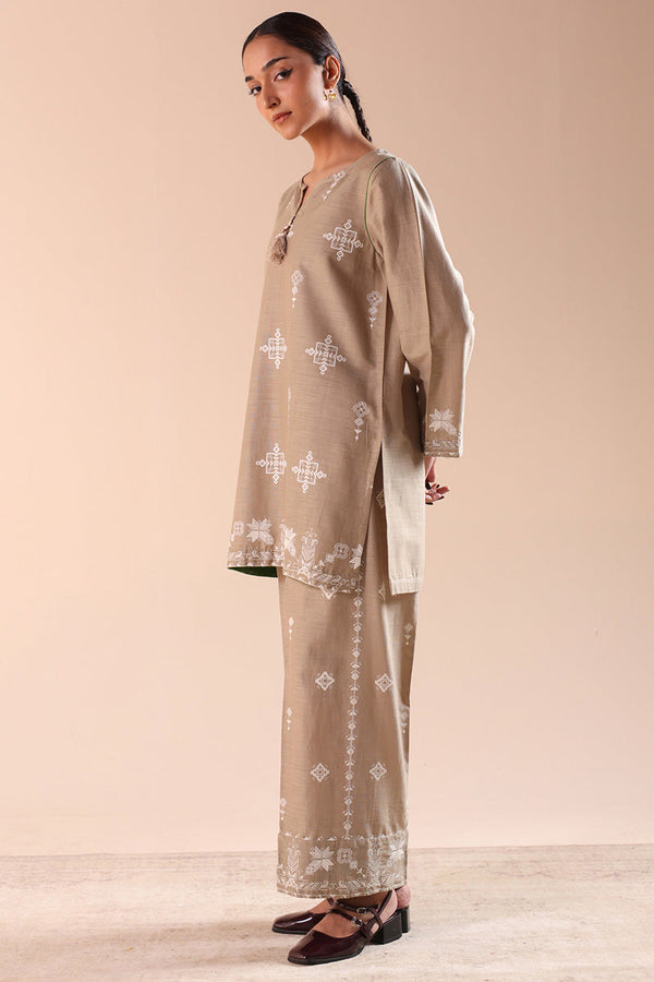 Misty Embroidered Set