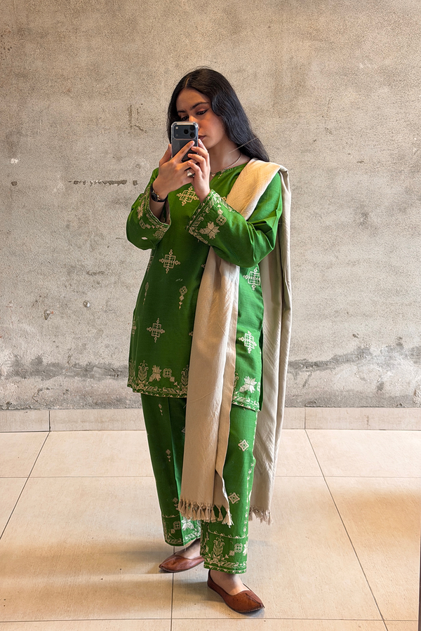 Misty Embroidered Set