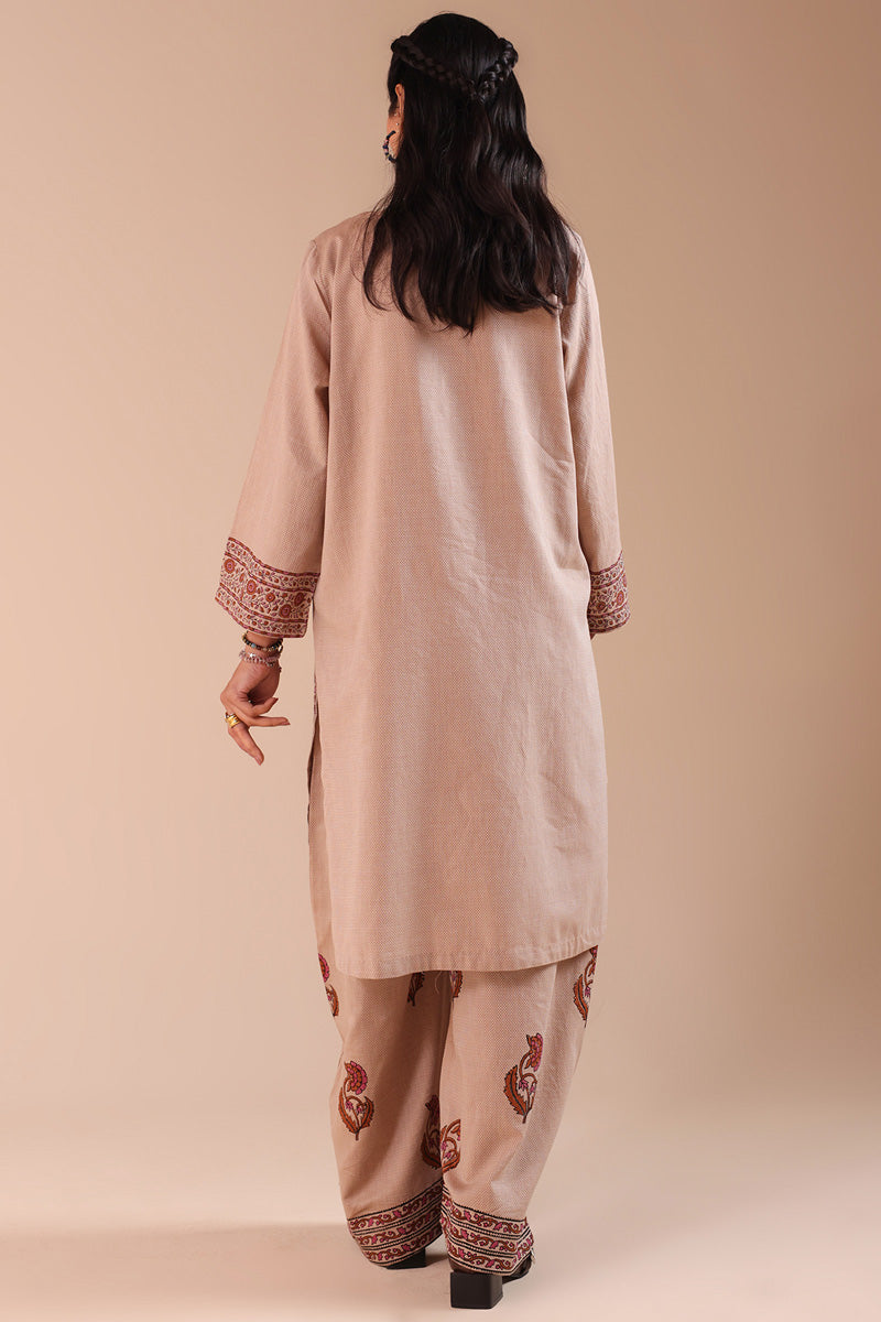 beige