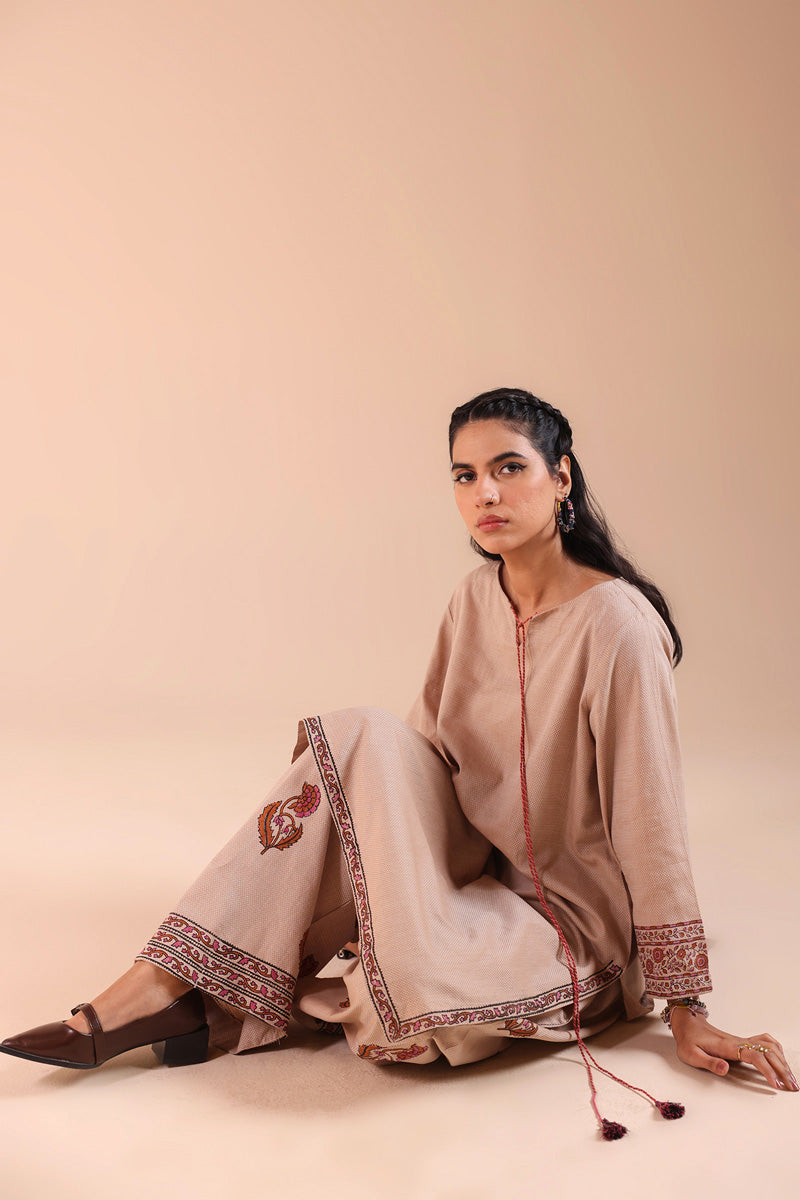 beige