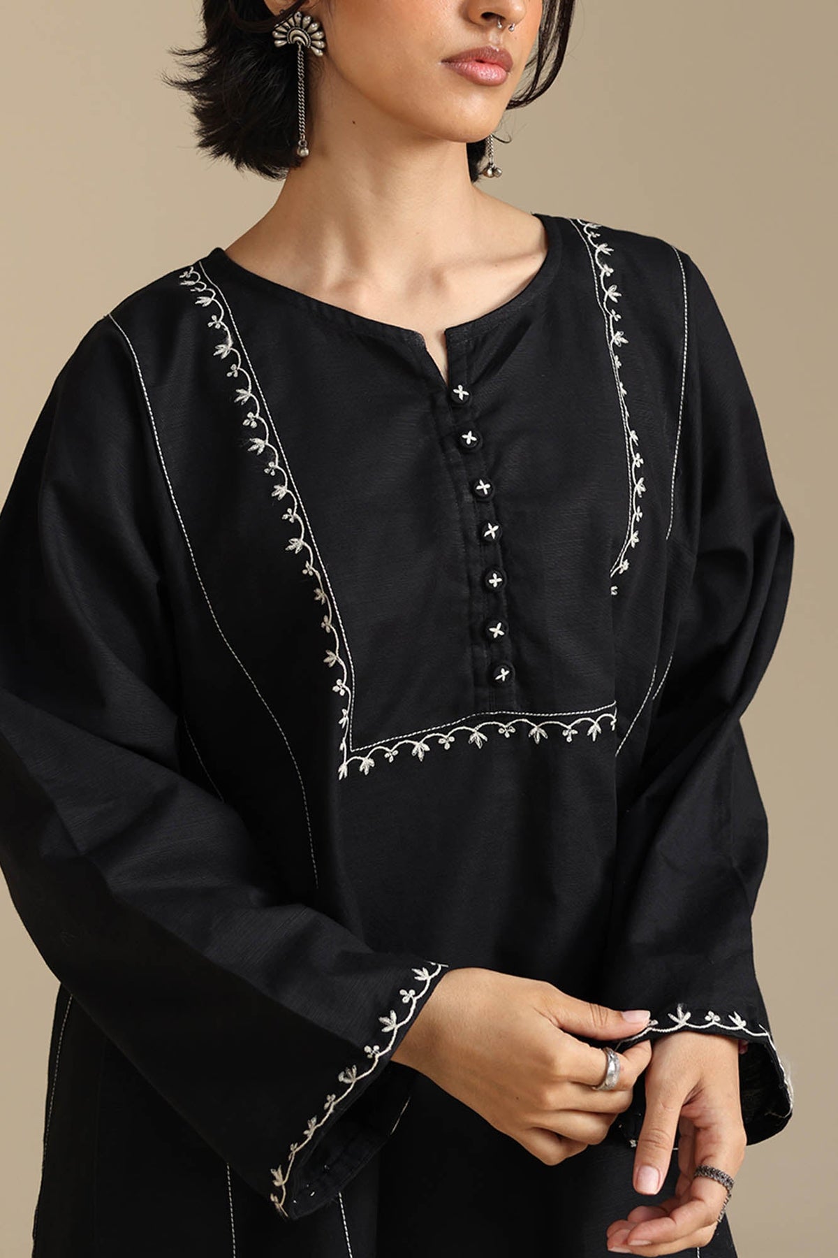 Phool Embroidered Kurta