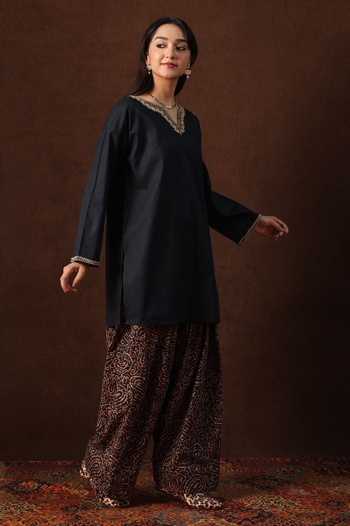 Coordinated Farshi Set