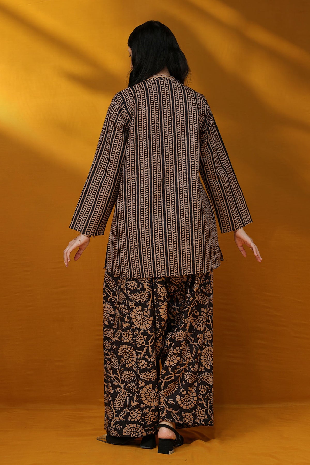 Soft Bloom Farshi Set