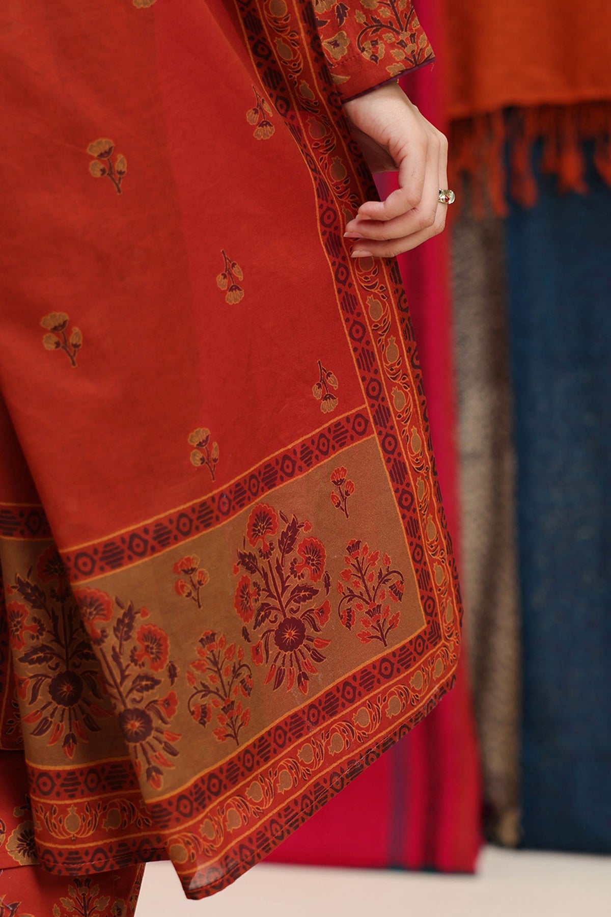 Rosette Printed 3-Piece Suit