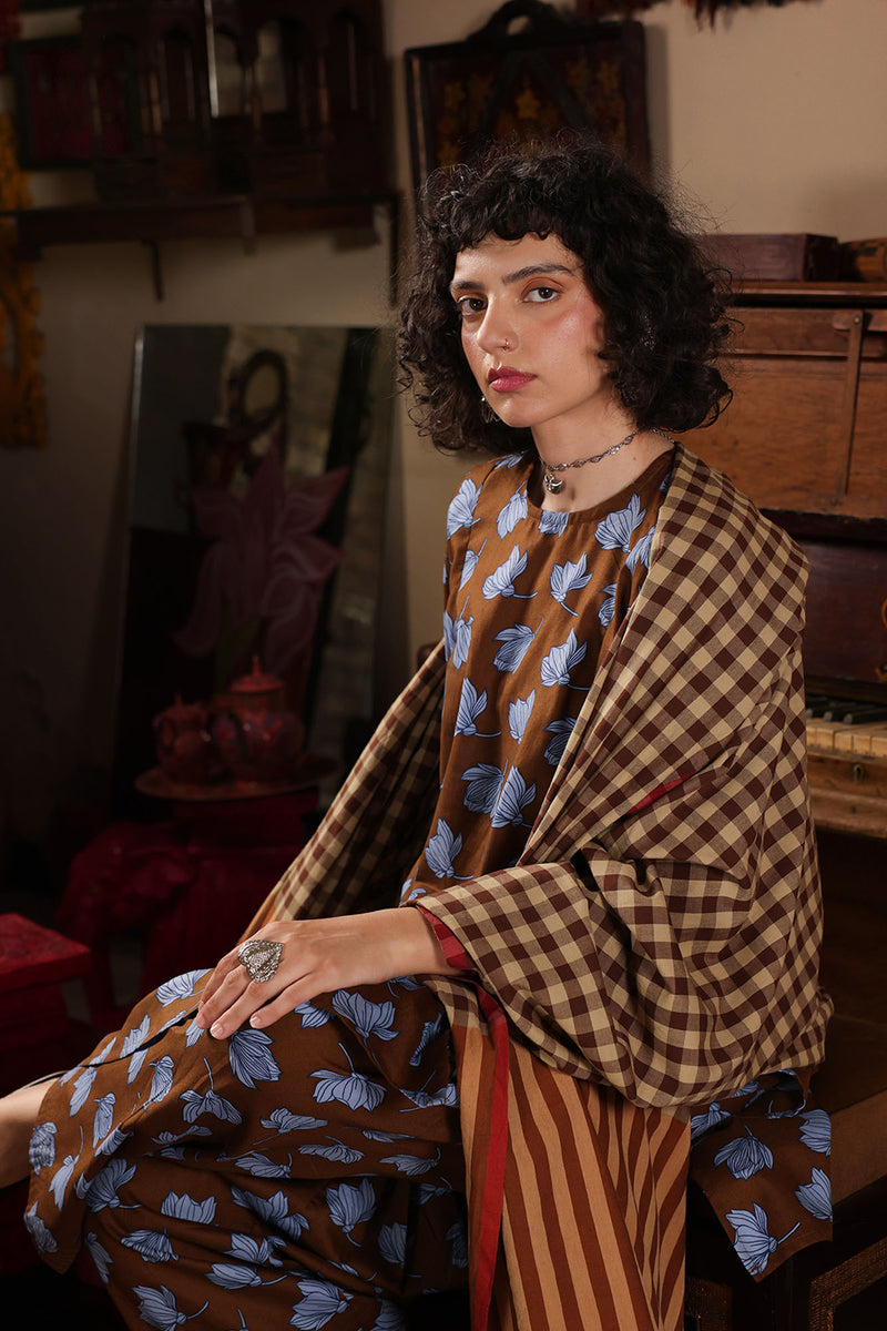 Cocoa Check Shawl