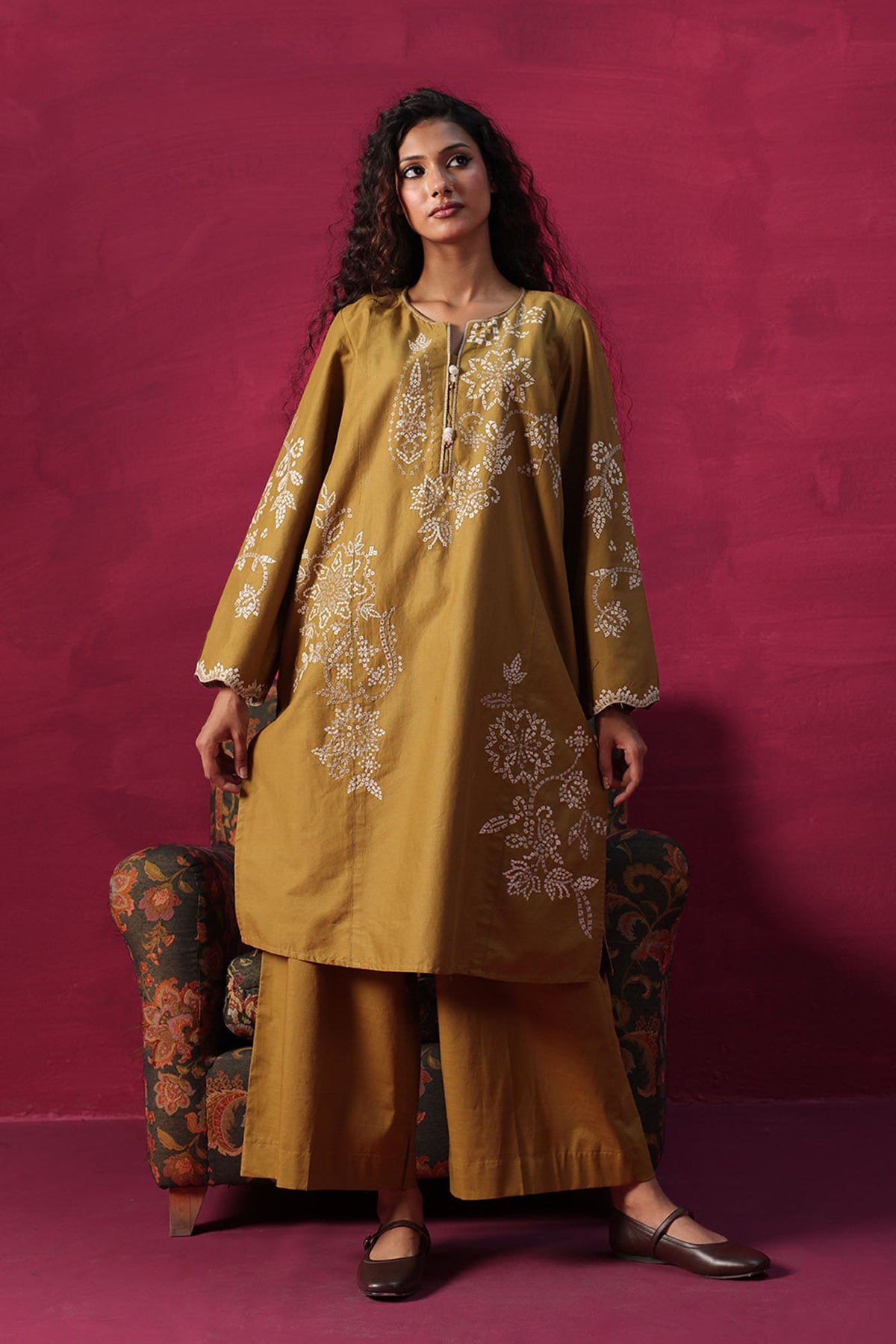Embroidered Floral Dot Set