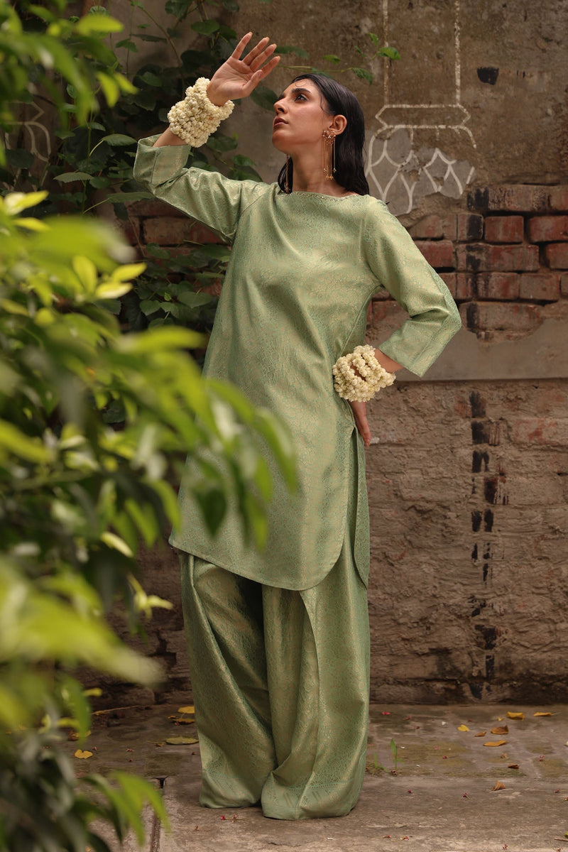 Golden Weave Farshi Set