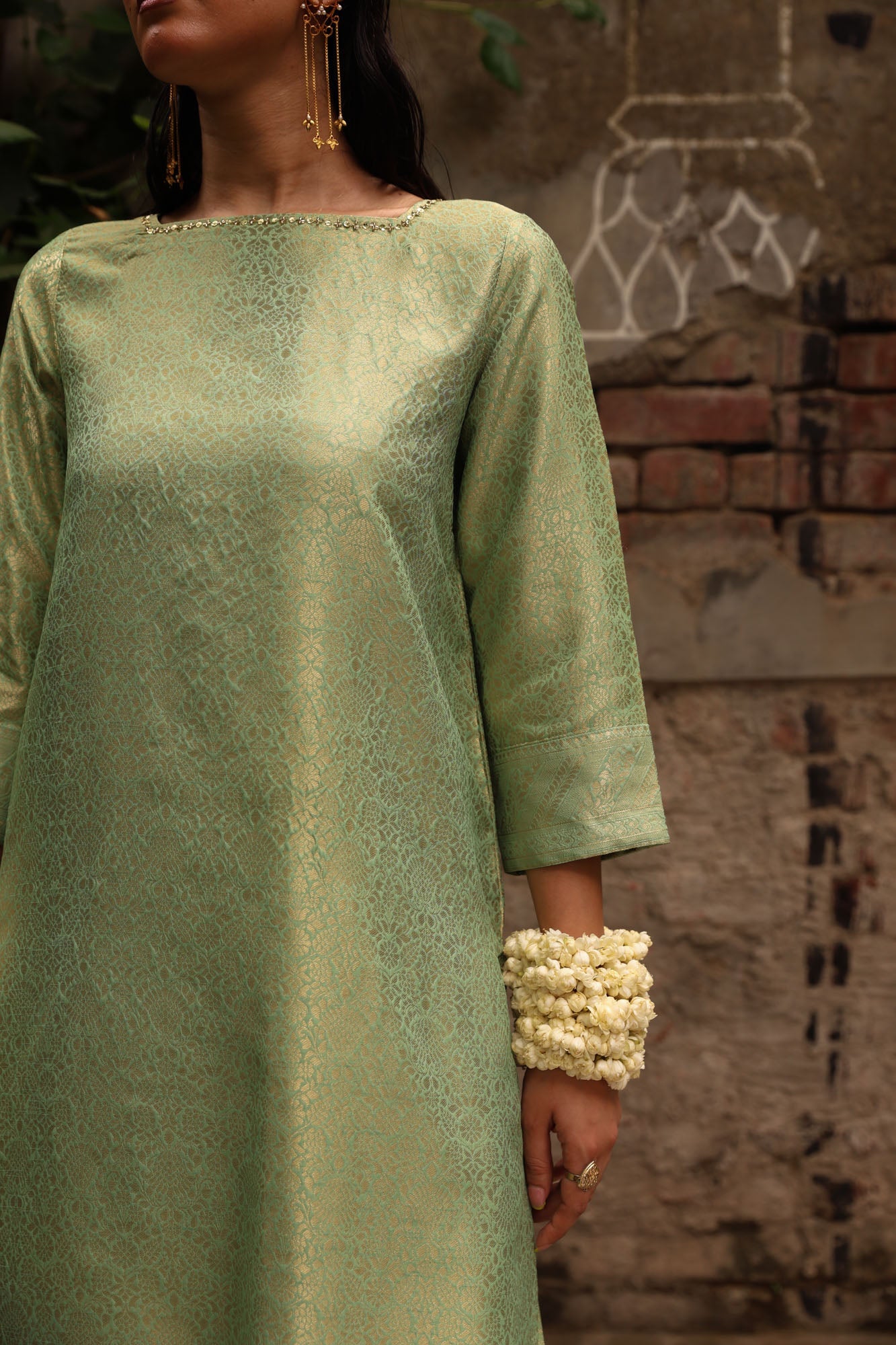 Golden Weave Farshi Set