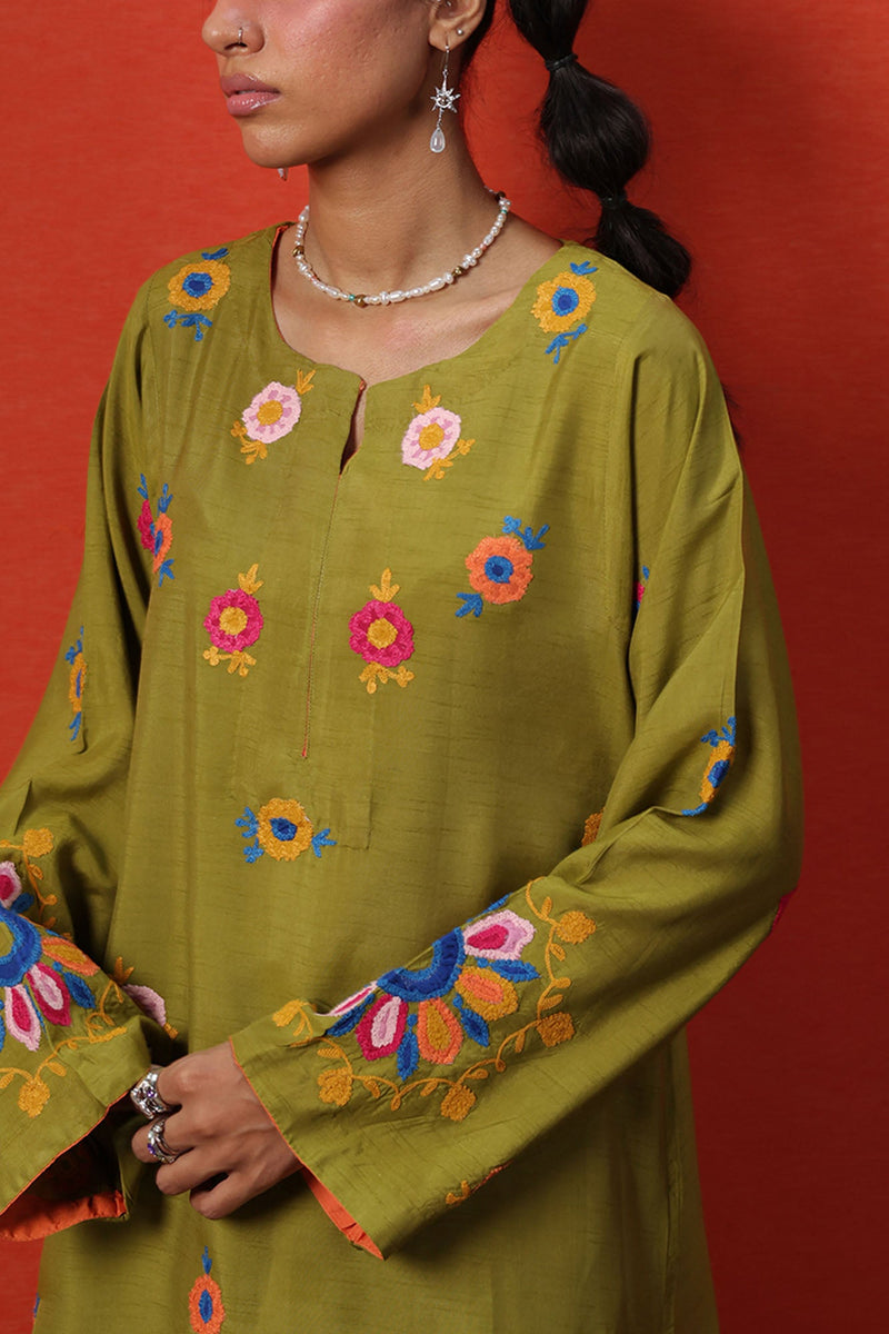 Embroidered Tajik Phool Set