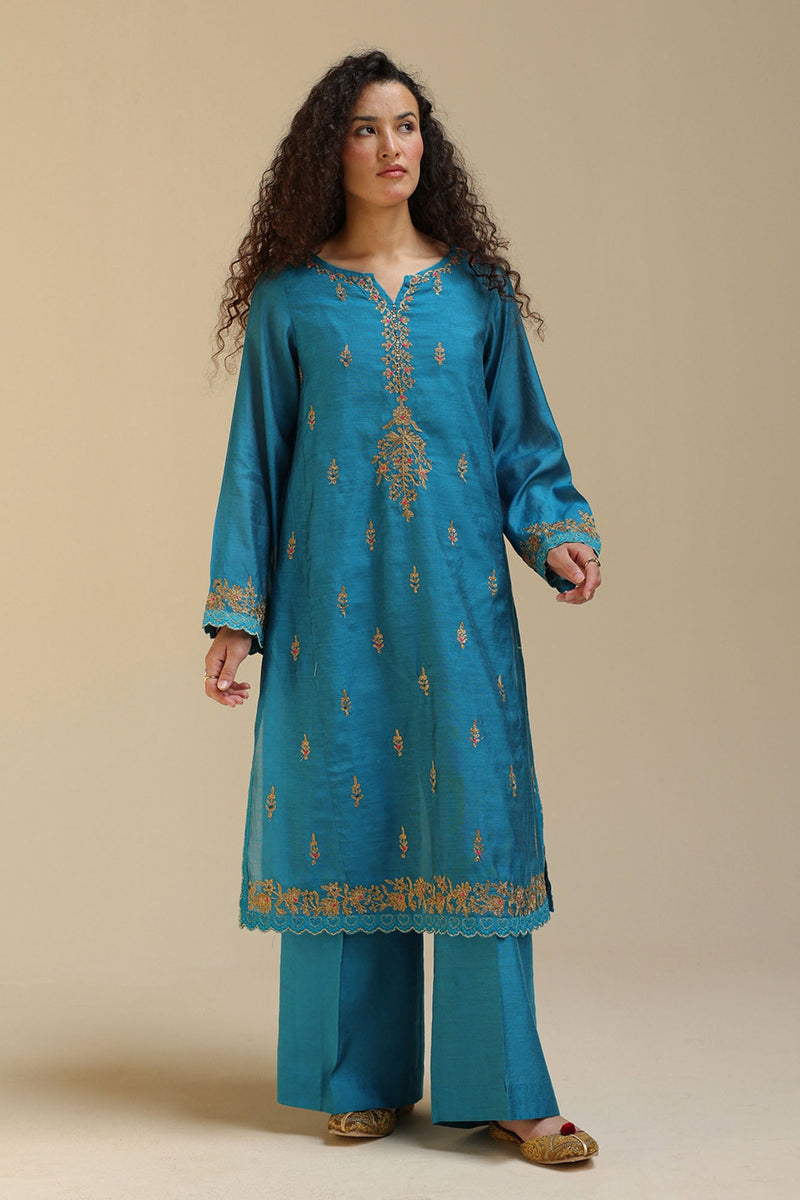 Gilded Embroidered Set