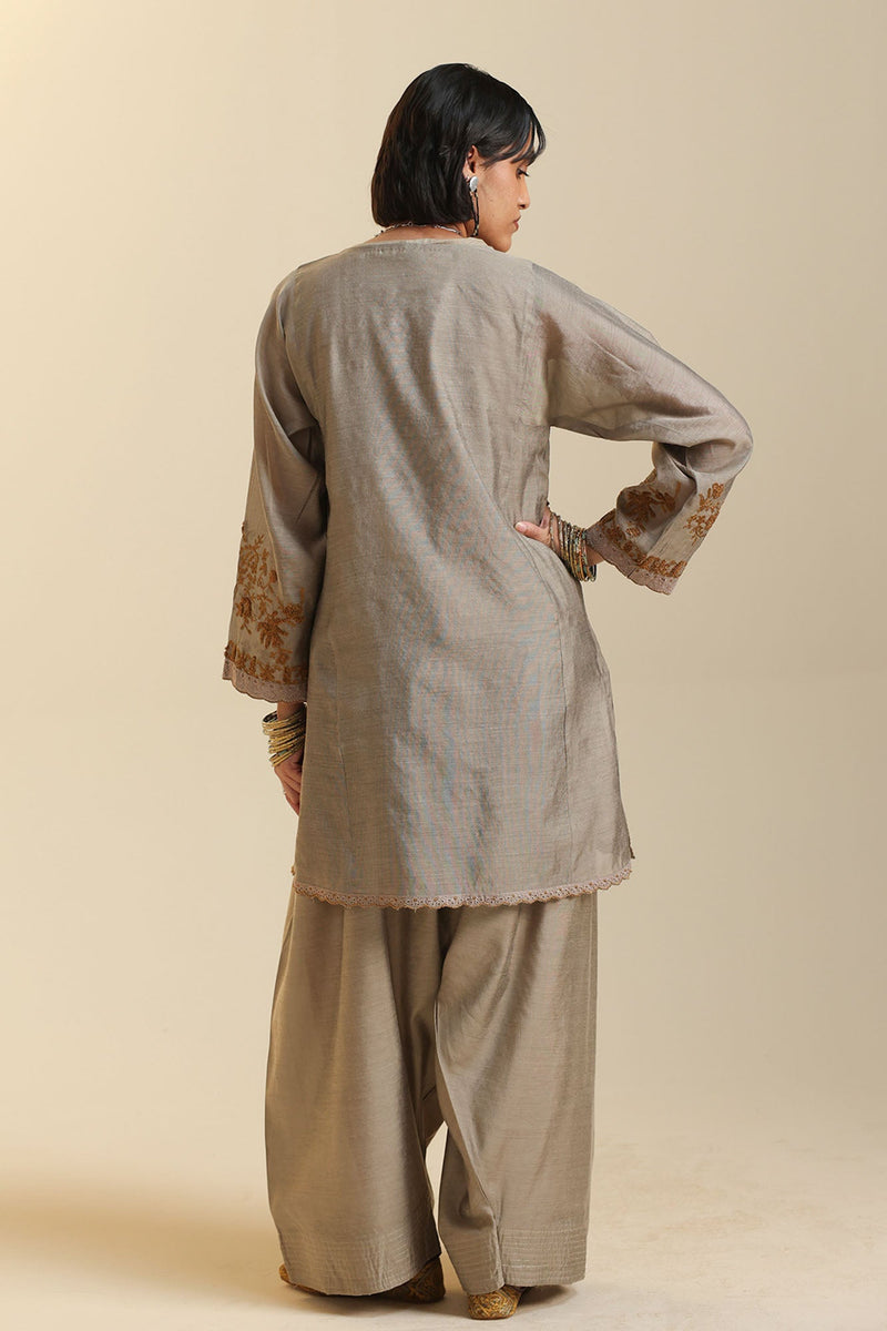 Zareen Embroidered Set