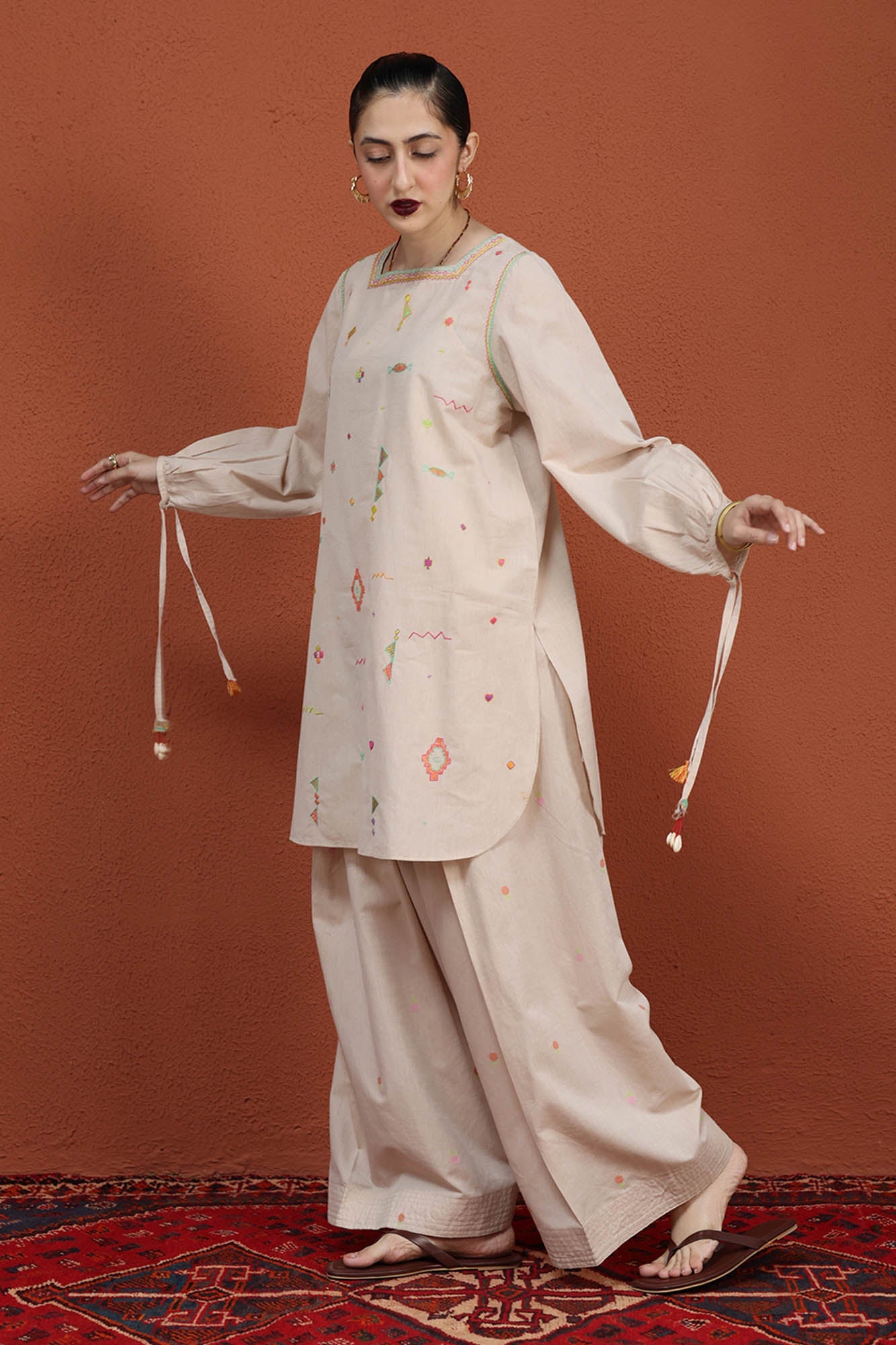 Hand-Embroidered Farshi Set