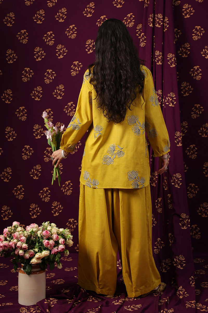 Floral Stroke Embroidered Set