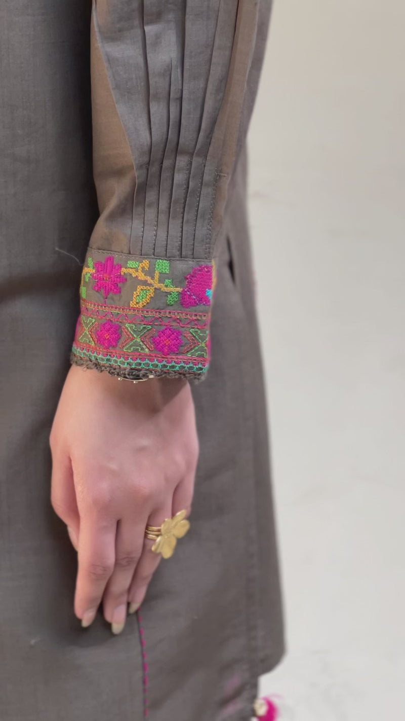 Pyari Paras Cross-Stitch Set